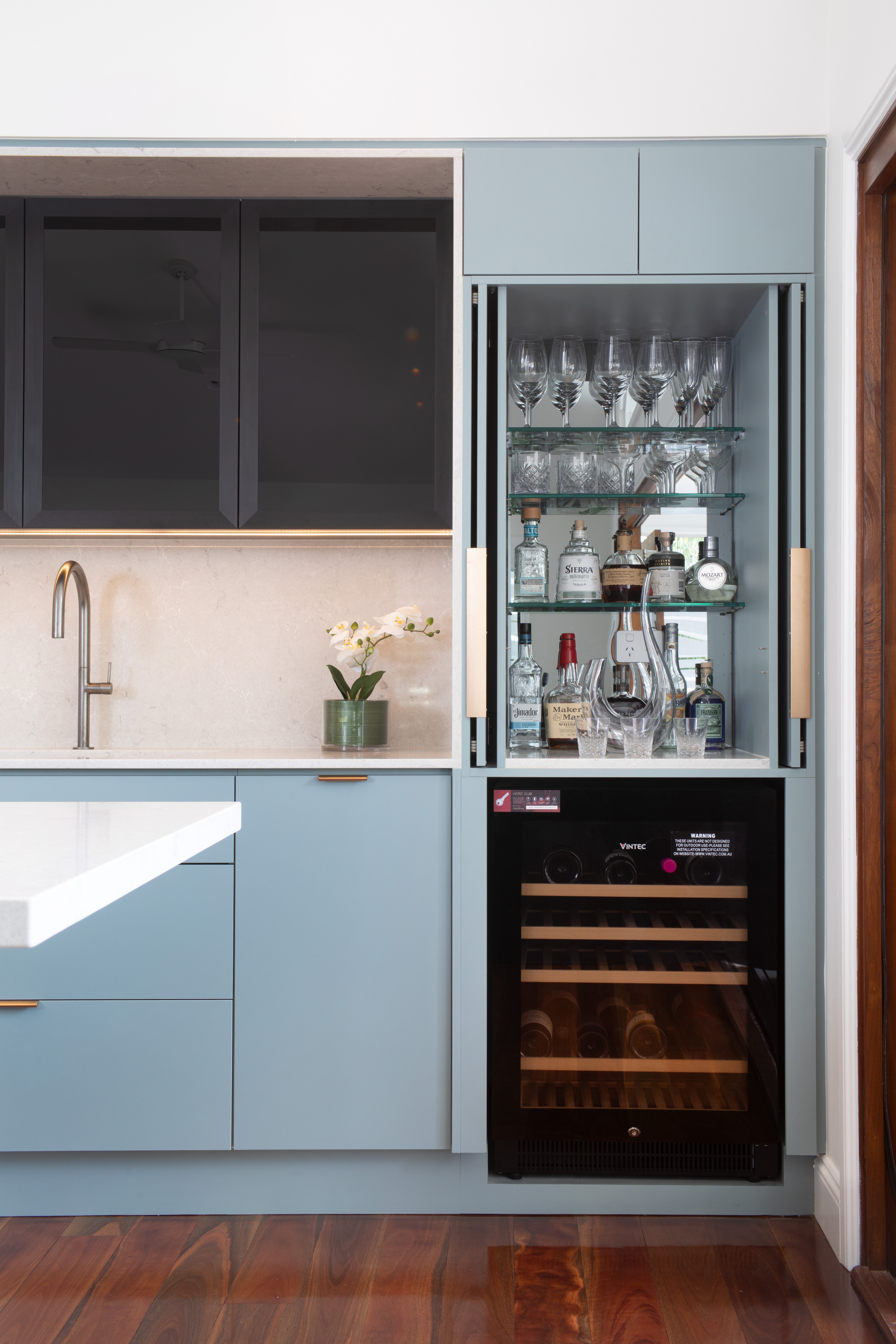 kitchen with a built-in bar