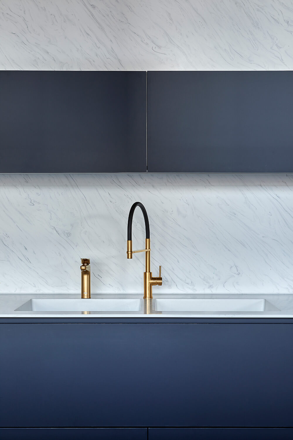 modern kitchen sinks